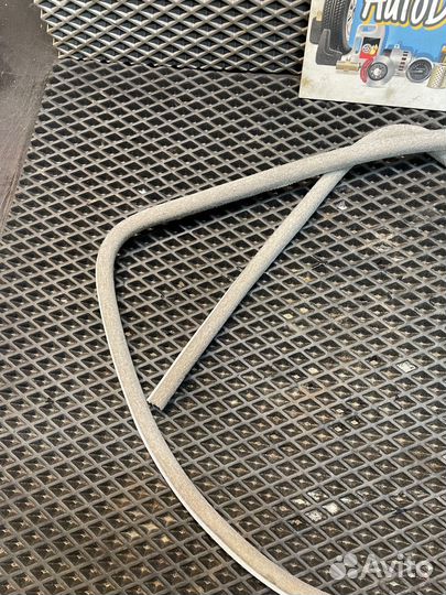 Уплотнитель люка салонный VW Passat B4