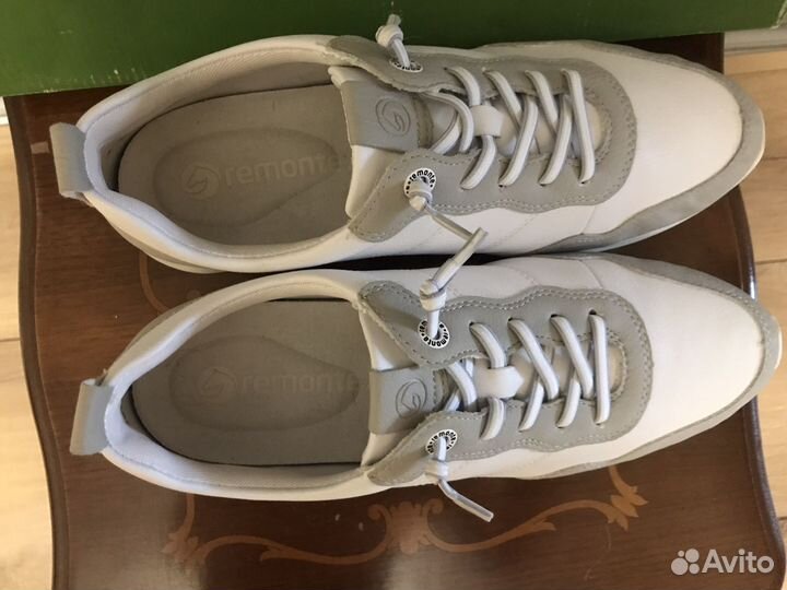 Кросовки Швейцария 39 натуральная кожа