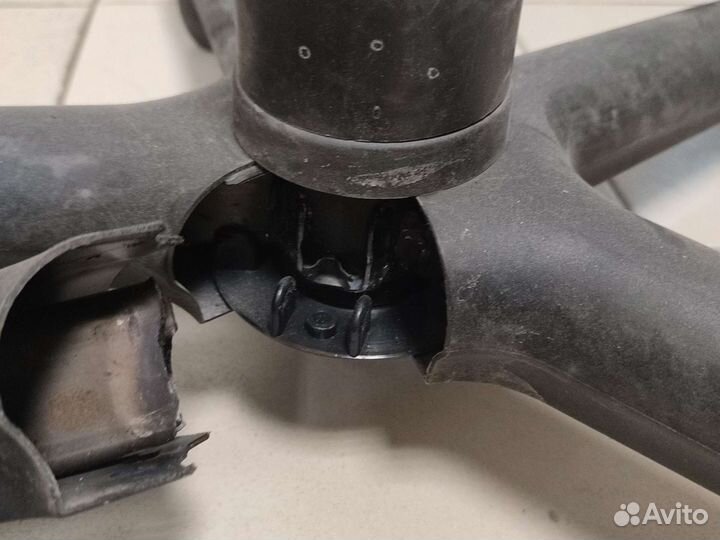 Крестовина офисного кресла