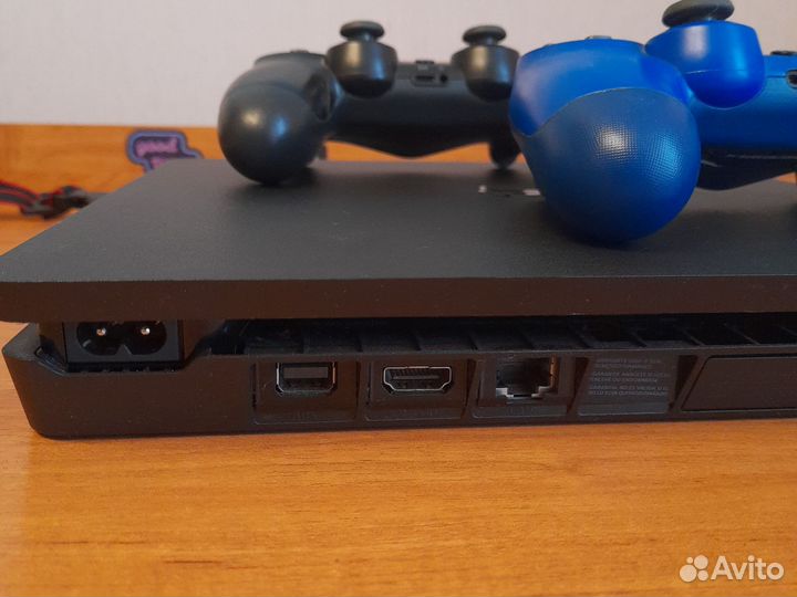 Sony playstation 4 PS4 sllm 1tb