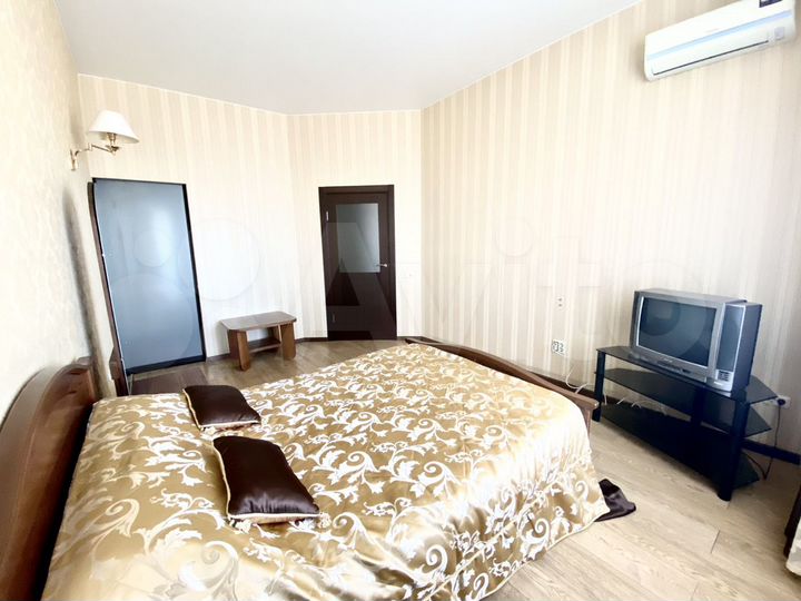 2-к. квартира, 70 м², 10/16 эт.