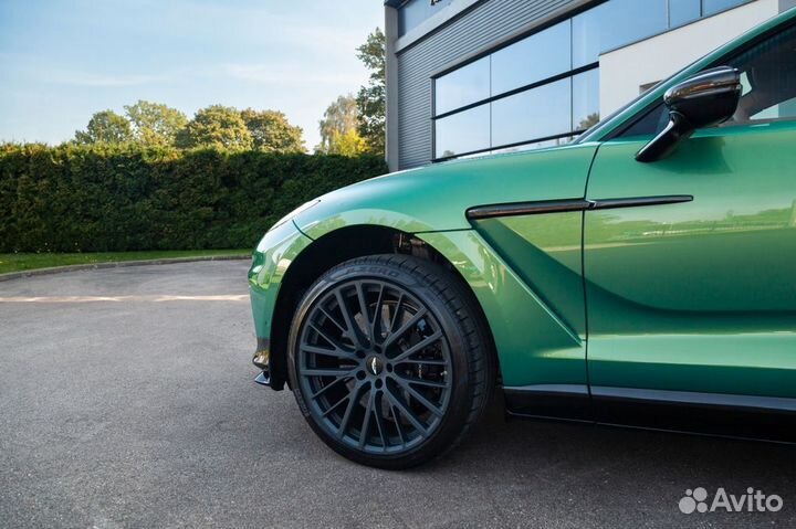 Aston Martin DBX 4.0 AT, 2024, 250 км