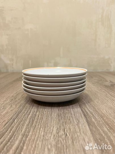 Чайные блюдца