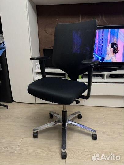 Компьютерное кресло стул könig-neurath