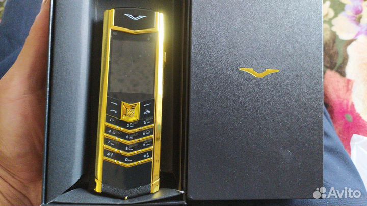 Кнопочный телефон Vertu