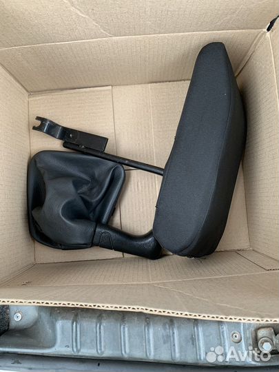Подлокотник на ваз 2110
