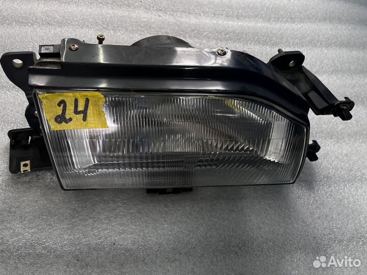 Mazda 3 фара правая
