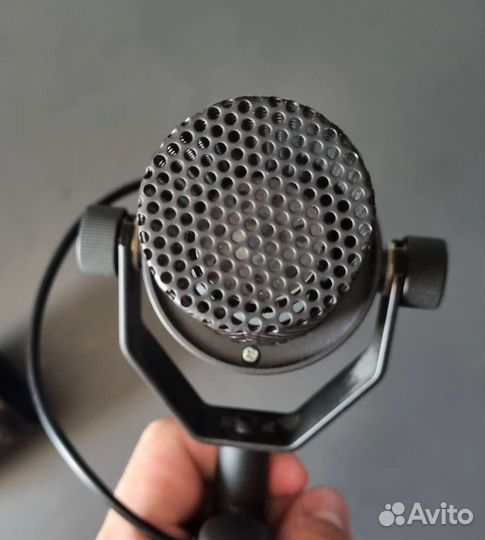 Универсальный микрофон Shure SM7B