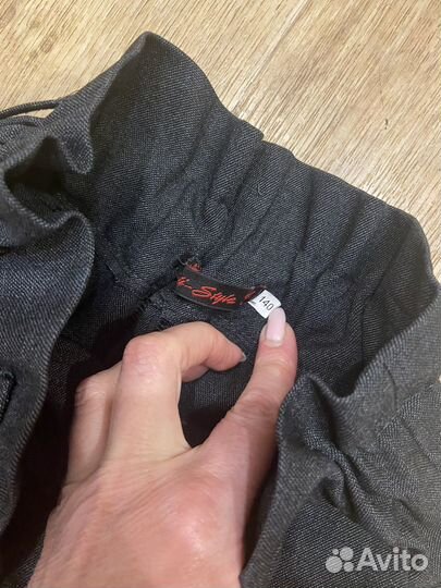 Брюки школьные 140 для девочки