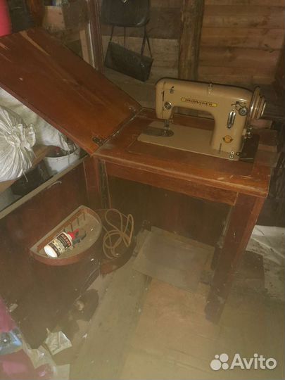 Швейная машина