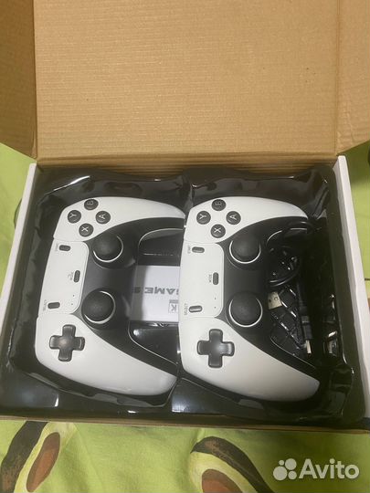 Продам игровую приставку