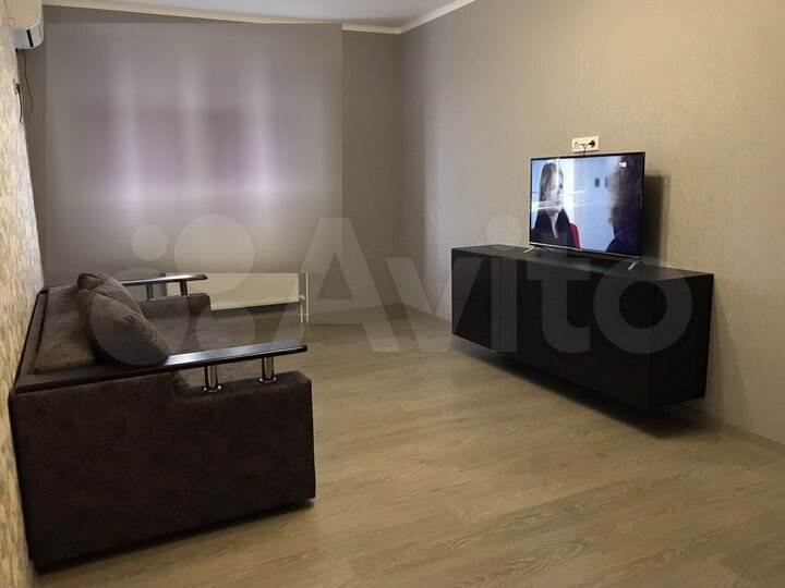 2-к. квартира, 56 м², 4/9 эт.