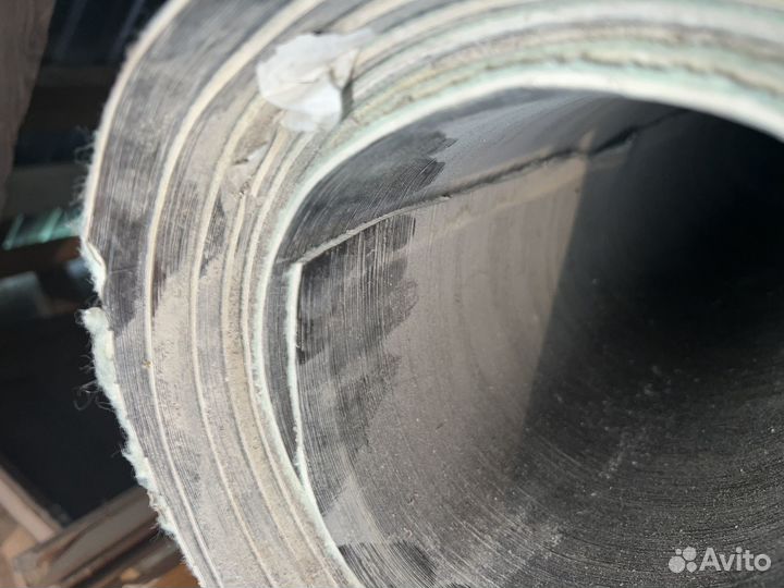 Плита газовая, линолеум, межкомнатные двери