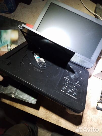 Портативный видеопроигрыватель