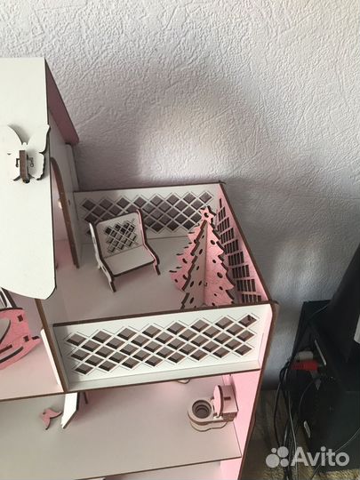 Домик кукольный