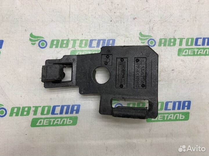 Абсорбер бампера передний правый Opel Zafira B