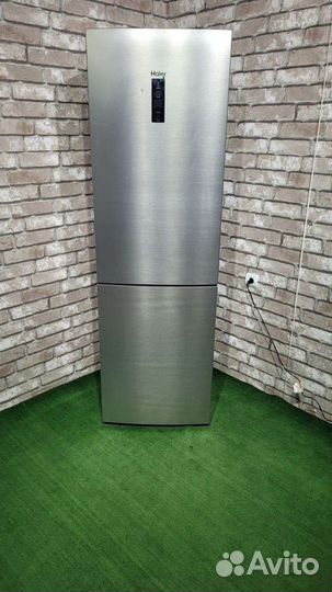 7101) Холодильник с морозильником Haier C2F636cfrg