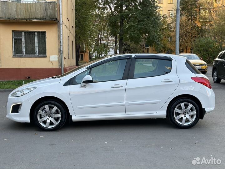 Peugeot 308 1.6 AT, 2011, 99 450 км