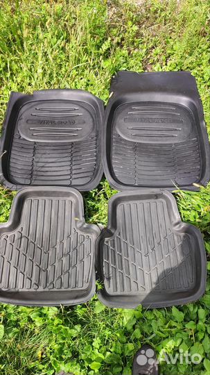 Продам коврики резиновые для машины универсальные