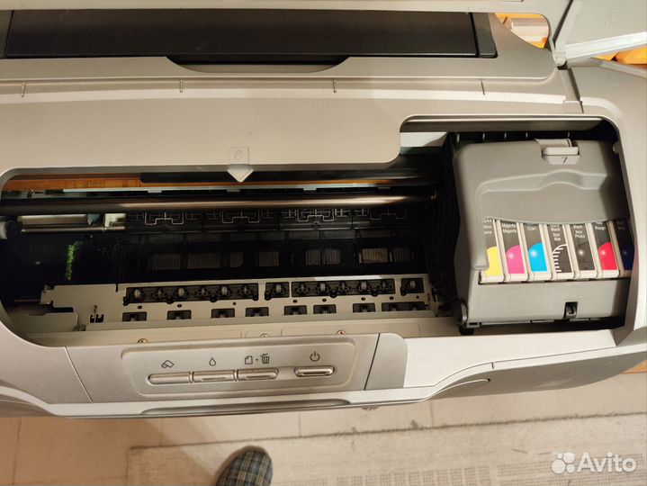 Цветной струйный принтер Epson r800