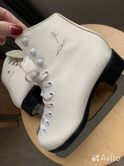 Коньки фигурные 34 р