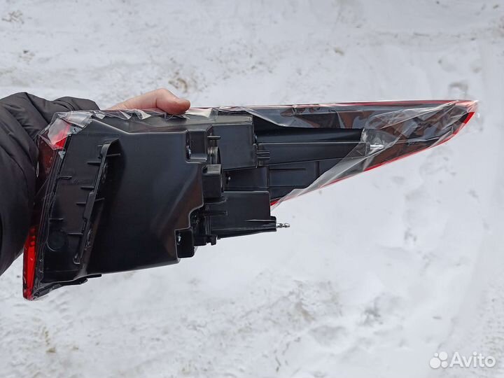 Фонарь задний левый Киа Рио 4