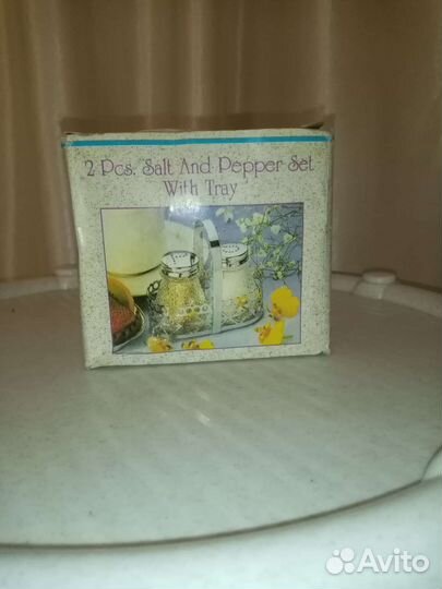 Набор для специй (солонка и перечница)