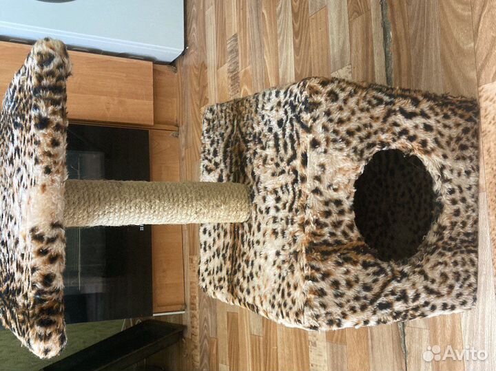 Домик для кошки с когтеточкой