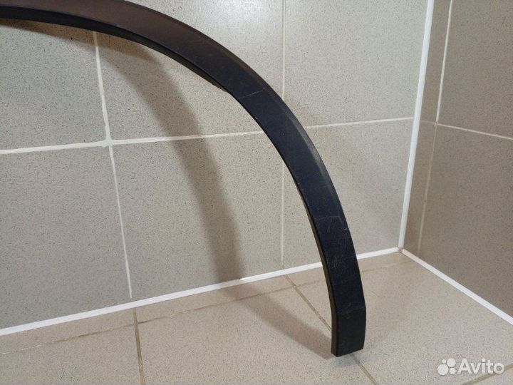 Накладка переднего крыла правого Volkswagen Tiguan