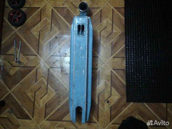 Дека на трюковой самокат