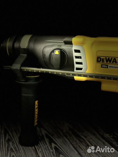 Перфоратор DeWalt DCH263 азия