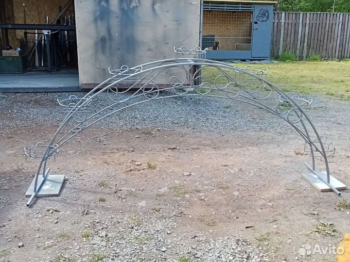 Подставка для цветов садовая уличная