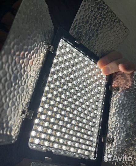 Yongnuo YN-III 3200-5500K