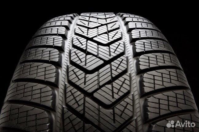 Pirelli Scorpion Winter 275/35 R22 104V