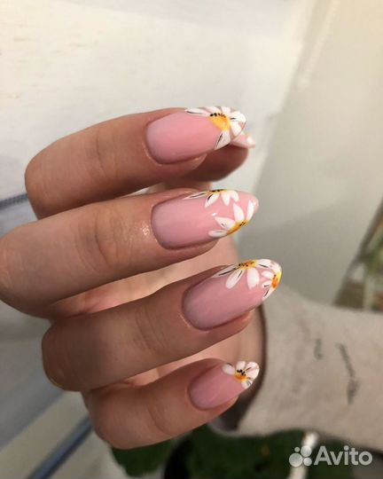 Маникюр, педикюр