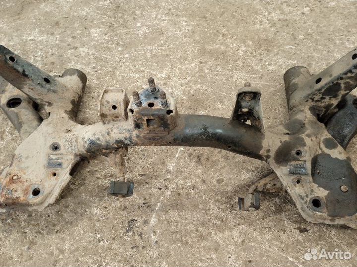 Балка подмоторная Mazda Premacy CP 1.8 2002