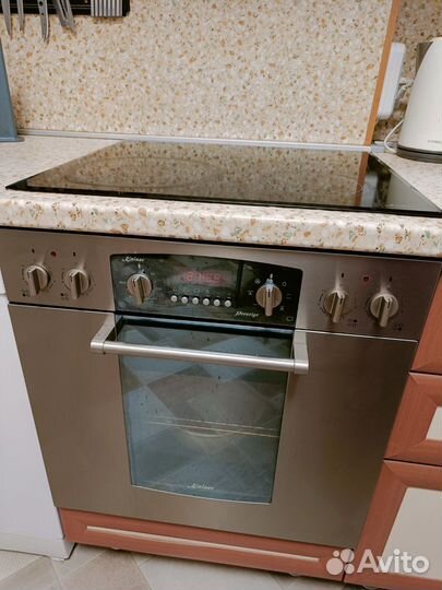 Духовой шкаф с варочной панелью