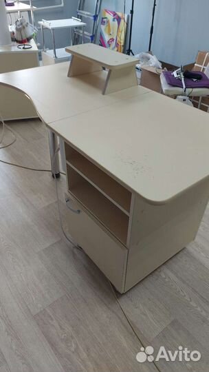 Стол для маникюра бу, складной