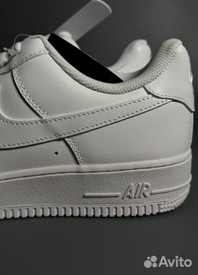 Кроссовки Nike AIR force 1 белые