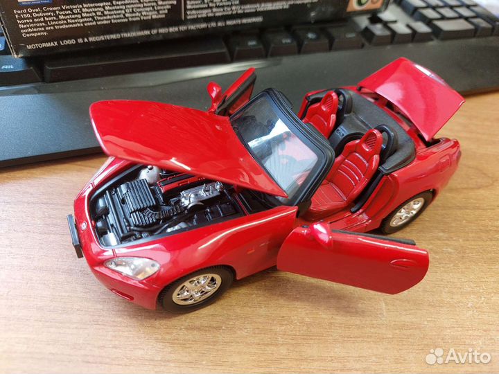 Модель автомобиля Honda S2000 1:24