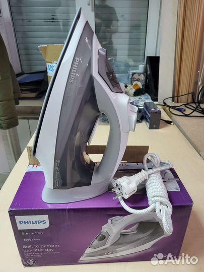 Паровой утюг Philips DST5010/10