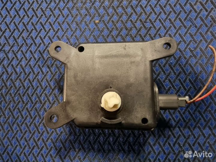 Сервопривод заслонки печки Opel Astra H