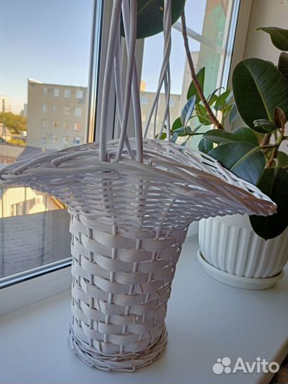 Корзина плетеная большая