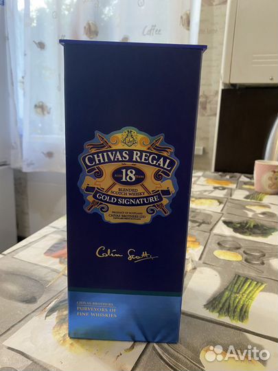 Коробка от виски chivas regat