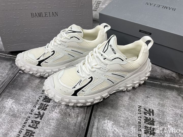 Balenciaga Defender Type White 43 size