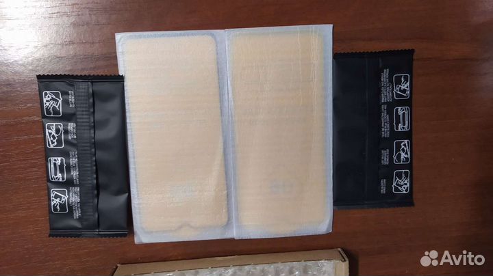 Защитное стекло на телефон новое