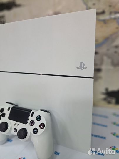 Sony PS4 (Белый ледник)