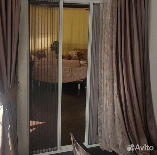 Москитные сетки плиссе на окна и двери