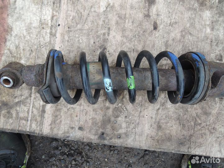 Амортизатор задний Lexus IS 250/350 2005-2013