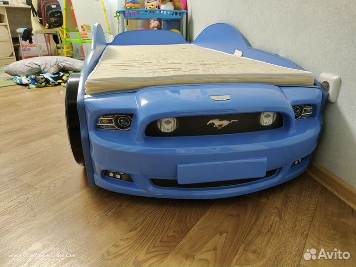 Детская кровать машина с матрасом
